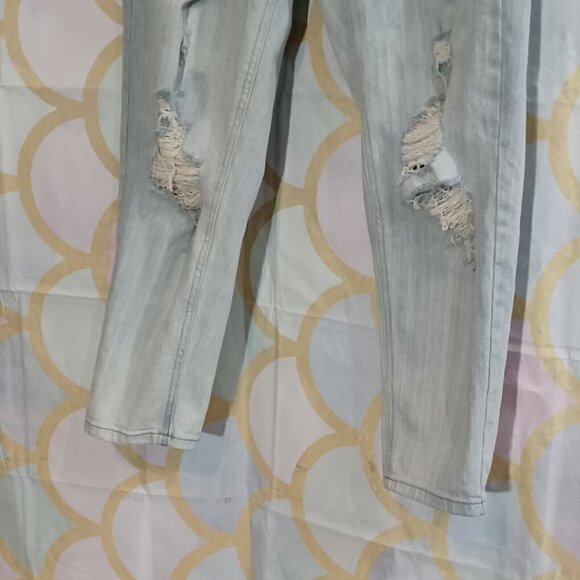 Wild Fable Jeans Womens Size 8 Distressed Light Denim High Rise Mom Jean GUC - Picture 5 of 9